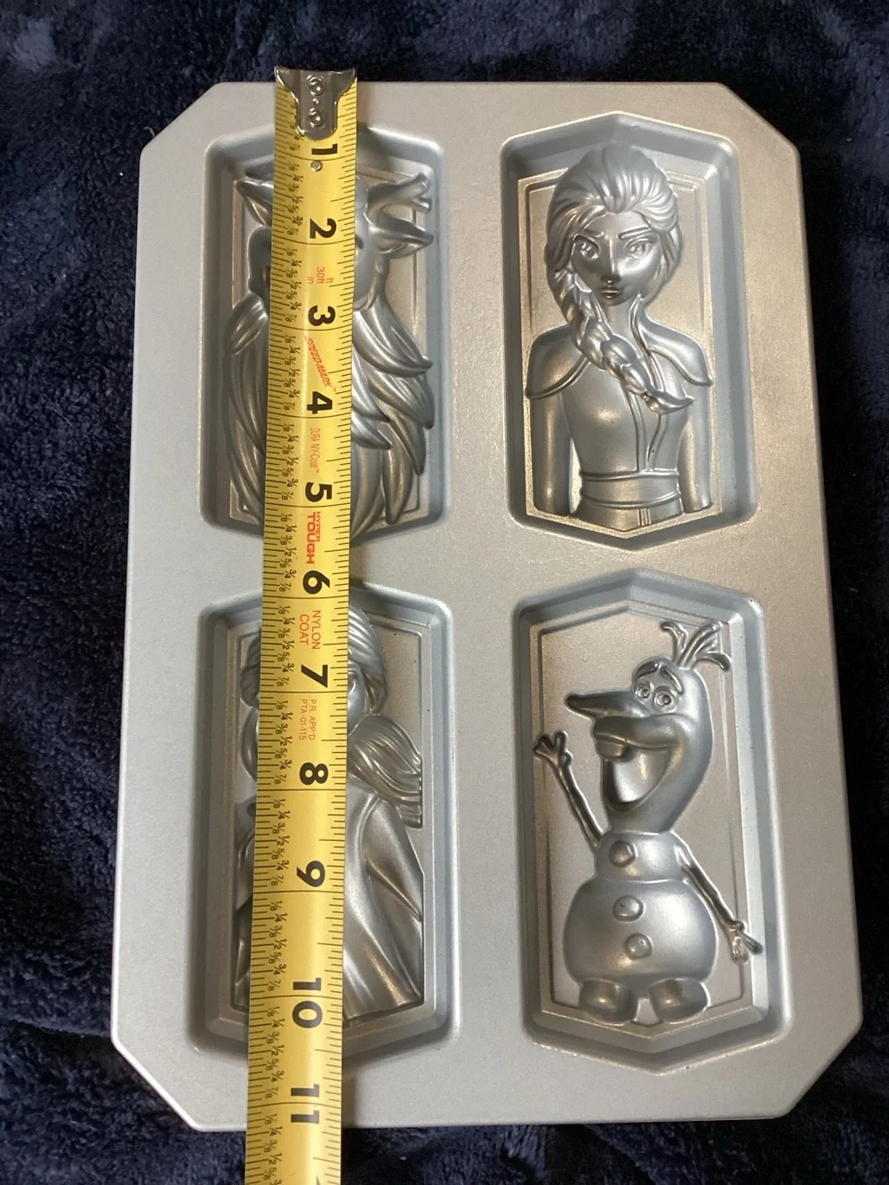 Nordic Ware Frozen II Cake Pan cakelets mold Elsa Anna Olaf Sven